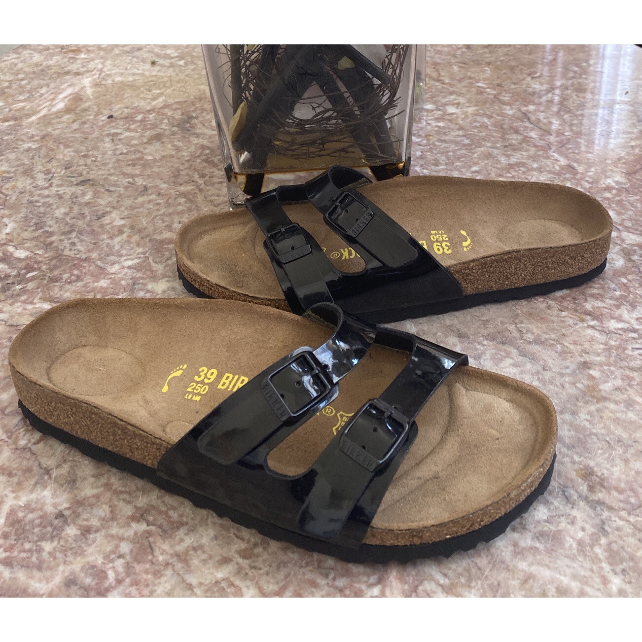 Birkenstock Arizona Birko-Flor Patent Black Sandals Size Eur 39 /250/ L8 M6 Euc!